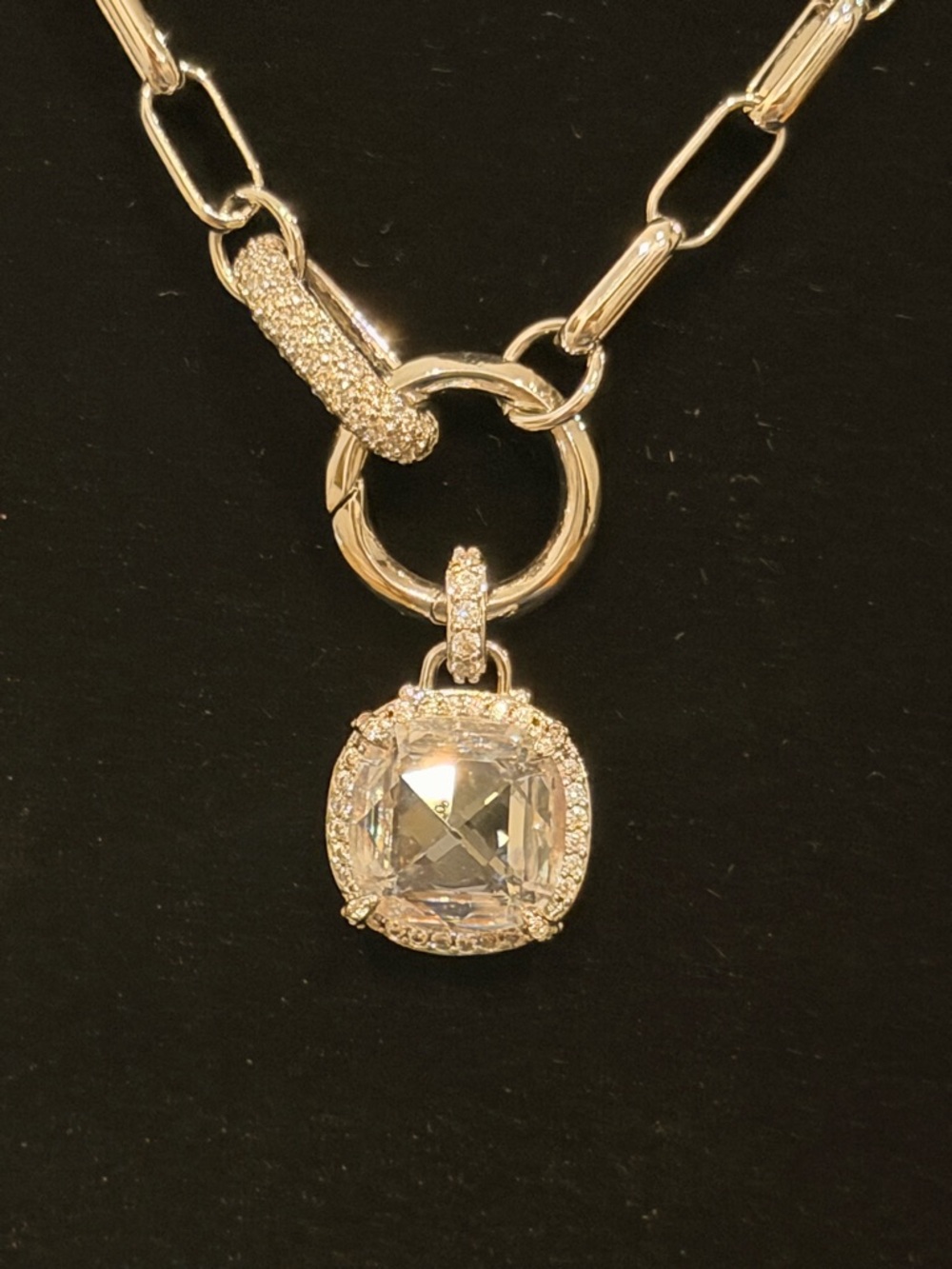 Bomb Party NWOT! Gold Crystal Toggle Pendant Necklace - Picture 8 of 9